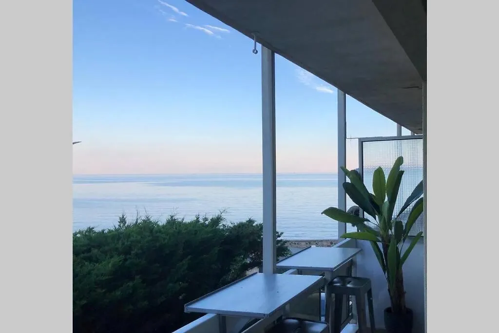 아파트 Charmant Studio Avec Terrasse Vue Mer A 50 M 생트막시메